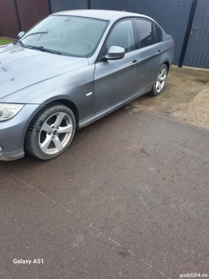 Dezmembrez bmw e90 318d 143cp n47  - imagine 2