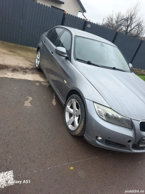 Dezmembrez bmw e90 318d 143cp n47  - imagine 2