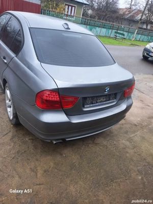 Dezmembrez bmw e90 318d 143cp n47  - imagine 3