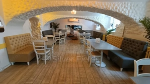 Restaurant Ultracentral | Trafic Pietonal Intens