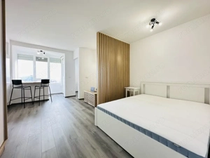 Prima inchiriere - Studio modern, vedere superbă spre oras | Com 0% - imagine 9