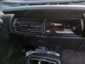 vând mașină la dezmembrări reno espasio  nu pornește pre 900  de euro negociabil  nr de telefon 0738