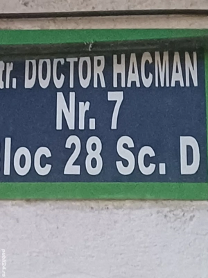 De închiriat apartament situat în Vâlcea etaj 1 nord strada Doctor Hacman 