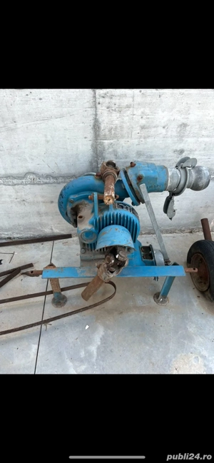 Pompa pe cardan 4 toli   debit 100-150 m  h   stare bună