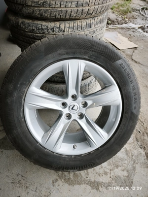 Vând roti Lexus RX R18