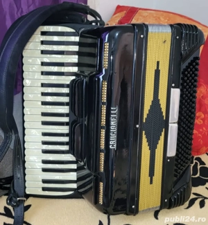 Urgent | Acordeon Crucianelli 120 bași | 9kg |  fabricat pentru SUA