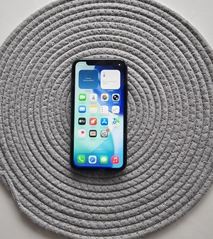 iPhone 11 Negru, impecabil, bateria 100%, liber de retea