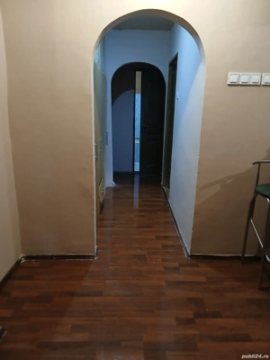 De vânzare apartament cu 3 camere decomandat, HCC, zonă liniștită, lâgă Ulpia, bloc reabilitat - imagine 2