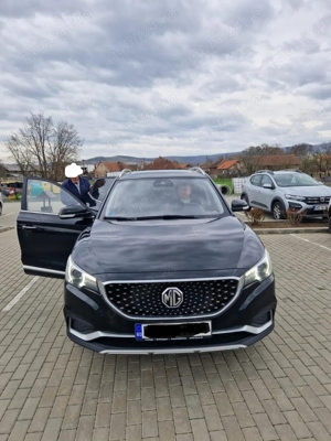 MG ZS EV Luxury prima inmatriculare inanuarie 2022
