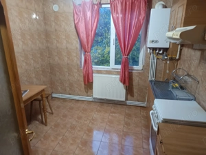 Închiriez apartament 2 camere - imagine 2