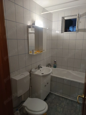 Închiriez apartament 2 camere - imagine 7