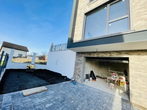 Vanzare casa cuplata cu panorama 156 mp utili, 2 garaje zona Dambul Rotund - imagine 3