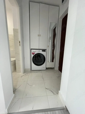 Garsonieră de vanzare situată în zona Farmec The Office.  - imagine 8