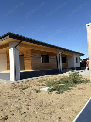 Case pe structura de lemn