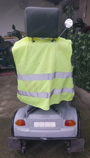 Scuter electric pentru persoane cu dizabilități 
