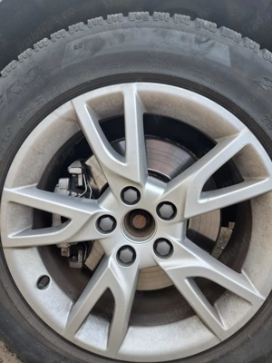 Anvelope Pireli  215 60 17 de iarnă cu jante din aliaj - imagine 5