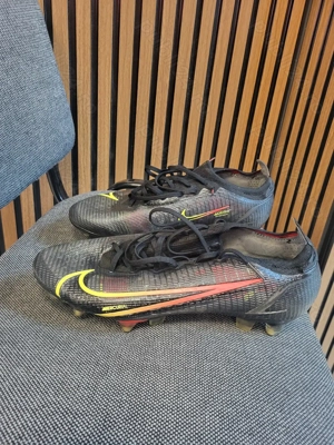 Ghete fotbal originale acc cu filet 