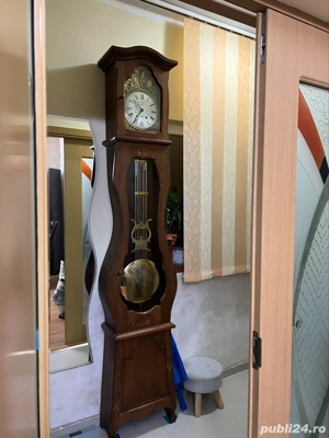 Ceas de podea vintage   mecanic, cu pendul   stare foarte buna