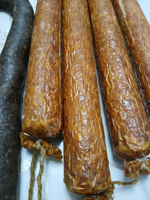 Vind produse de porc naturale .