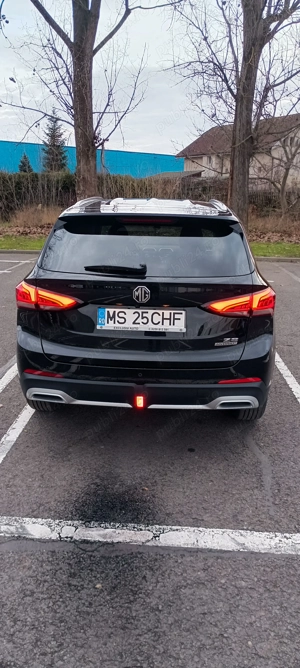MG ZS HEV 5 usi Exclusive 1.5L GSL HEV 197 CP AT 2025 - imagine 2