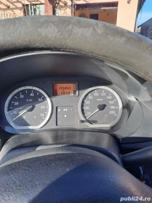 Vand Logan 2005  - imagine 3