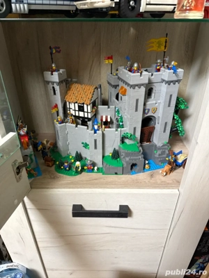 Vand lego castel cod 10305