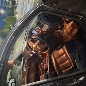 Vand vw touareg 2.5 din anul 2009 cu volanul pe partea dreapta - imagine 3