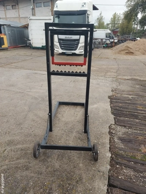 suport tăiat lemne de foc