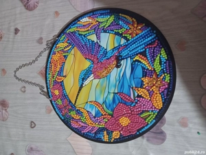 Tablou pictat manual cu pietricele 