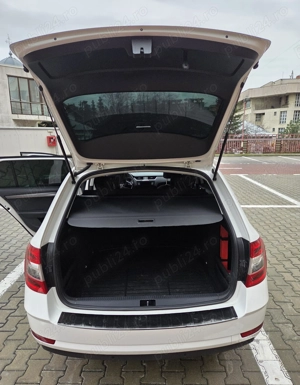 Skoda Octavia Combi Diesel 1.6 TDI DSG Style - imagine 5