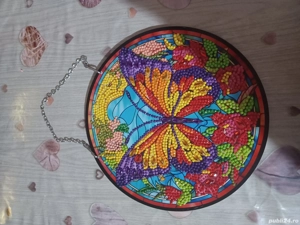 Tablou pictat cu pietricele 