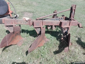 Vand tractor U650 cu utilaje.  - imagine 3