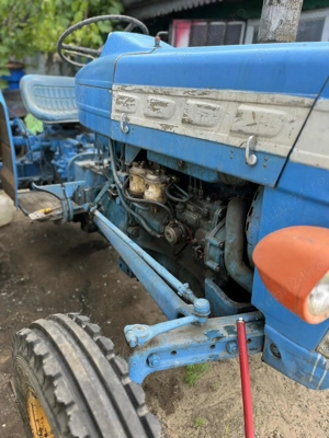 Tractor Ford 3000 recondiționat  - imagine 2