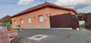 Casa de vânzare - imagine 2