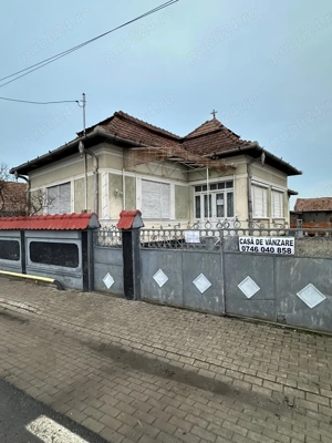 Casă și teren de vânzare 