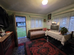 Casă tradițională în localitatea Vărmaga, județul Hunedoara - imagine 3