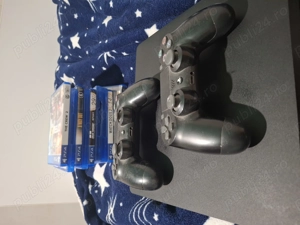 Vând ps4 9 jocuri si 2 manete