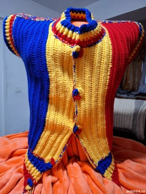 Veste din lana crosetate manual - imagine 3