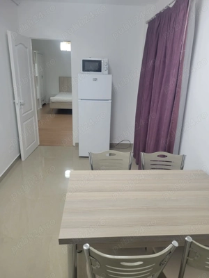 Inchiriez apartament cu o camera, in zona centrala,etaj 1