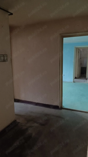 Vand apartament 3 camere Titu - I.C. Vissarion 45 - imagine 2