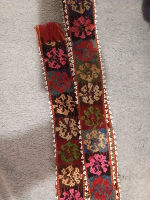 Brâu vechi țesut de peste 50 ani