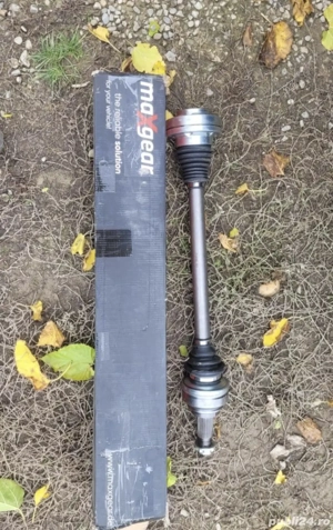 Vând planetară nouă 