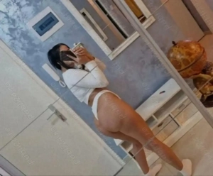 Bună sunt Corina  te astepta la mine la tine sau la hotel ofer total