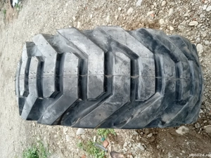 anvelope pline noi cu jante noi fara servisare pentru utilaje agricole si de terasament.