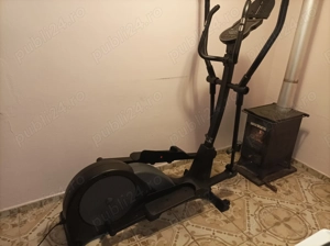 Vînd bicicleta eliptica 
