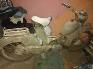 Motoreta vintige restaurare piesa de colectie