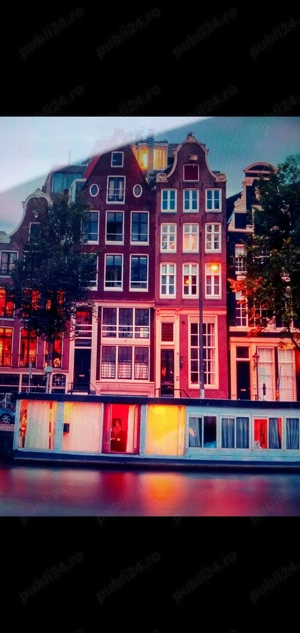 Bărbat foarte foarte discret. 