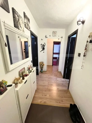 Apartament 3 camere, 67 mp, zona Micro 11 - imagine 13