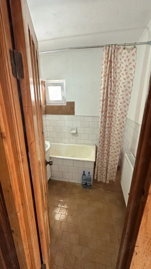 Vand apartament 4 camere Targu Neamt - imagine 8