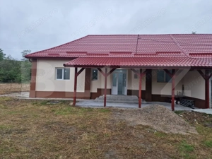 Casa tip duplex în Caianu, renovata integral în 2025 - imagine 2